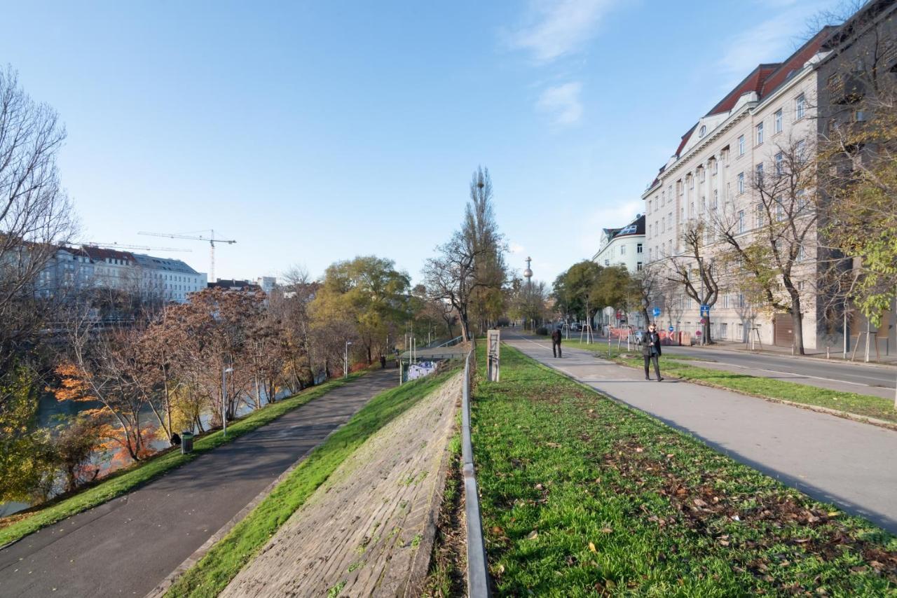 An Der Donau, 10 Minuten Ins Zentrum, Klimaanlage เวียนนา ภายนอก รูปภาพ